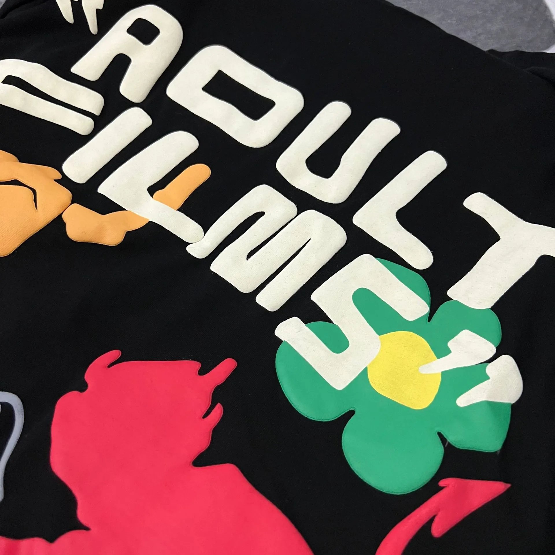 Graphic Cotton Tee Ebony - Gallery Image 6 - Detailed View