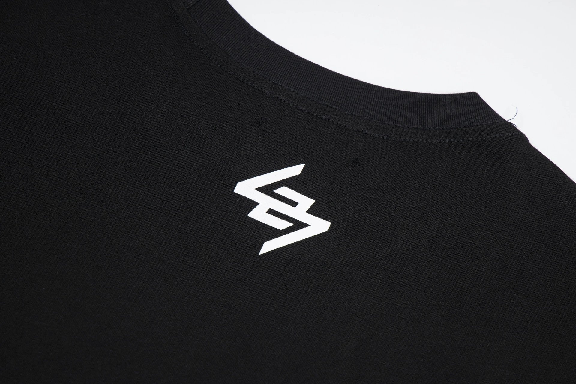 Represent Sleeveless Tank MultiColor - Gallery Image 12 - Detailed View