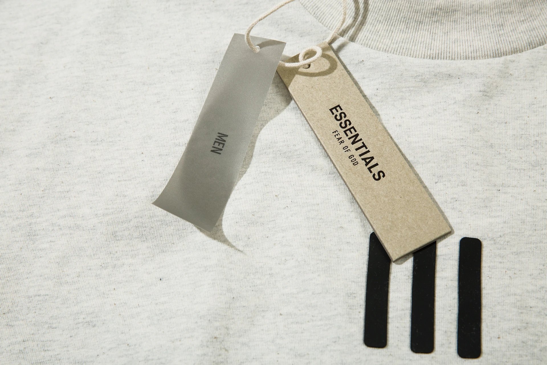 Sleeveless High-Street Vest Ivory - Gallery Image 14 - Detailed View