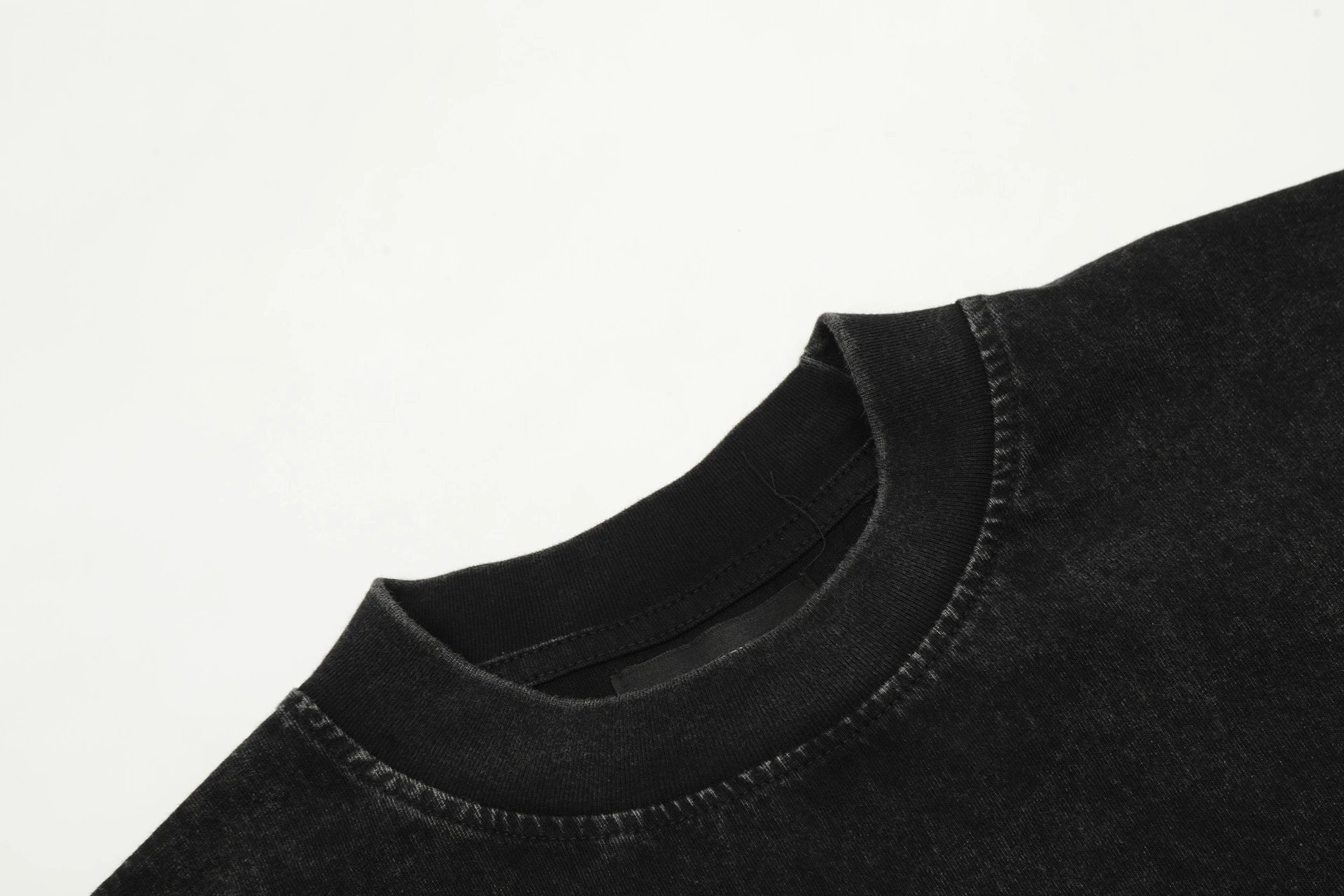 Represent Hunting Eagle Tee Black/White - Gallery Image 9 - Detailed View