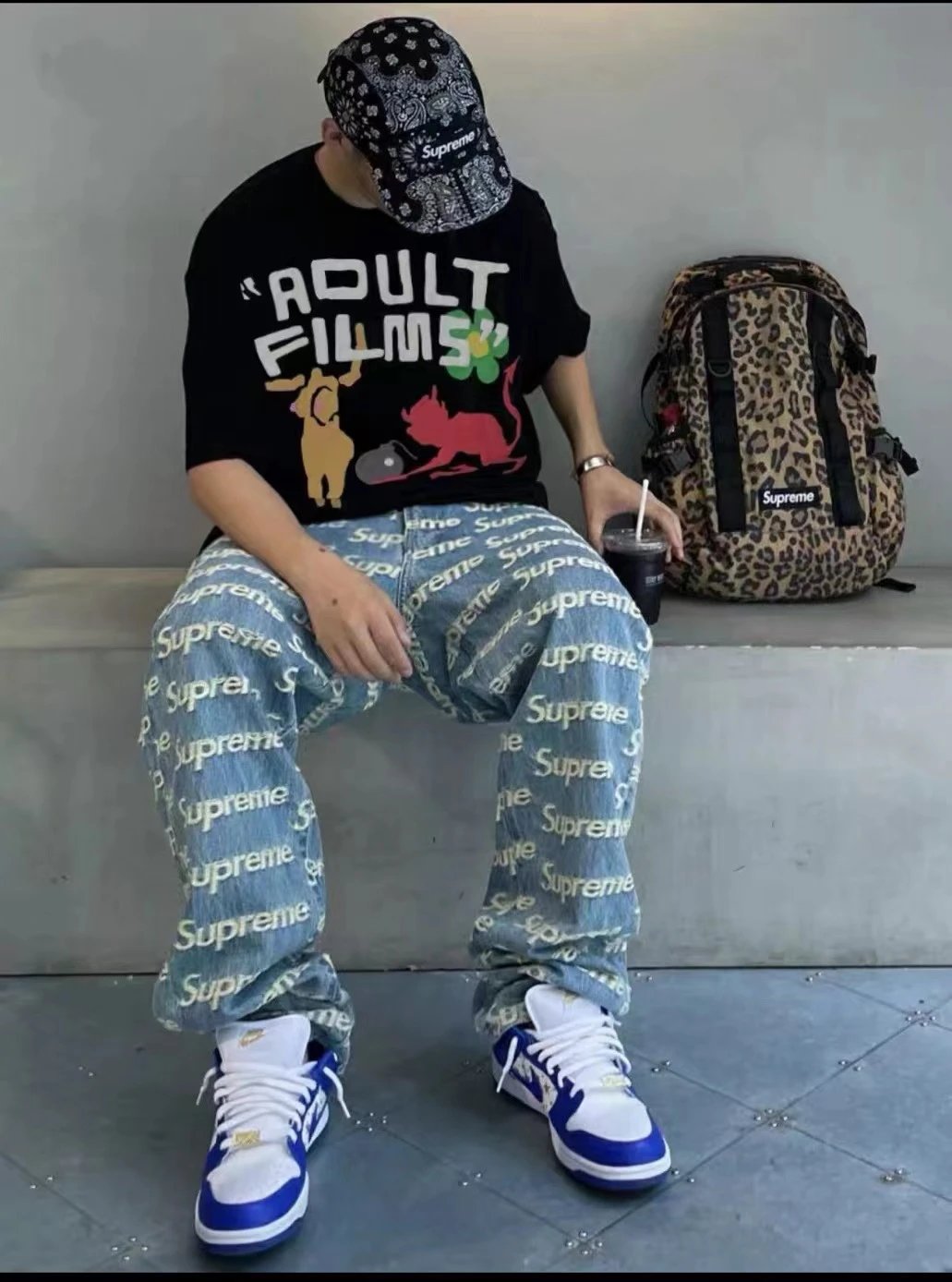 Graphic Cotton Tee Ebony - Gallery Image 13 - Detailed View