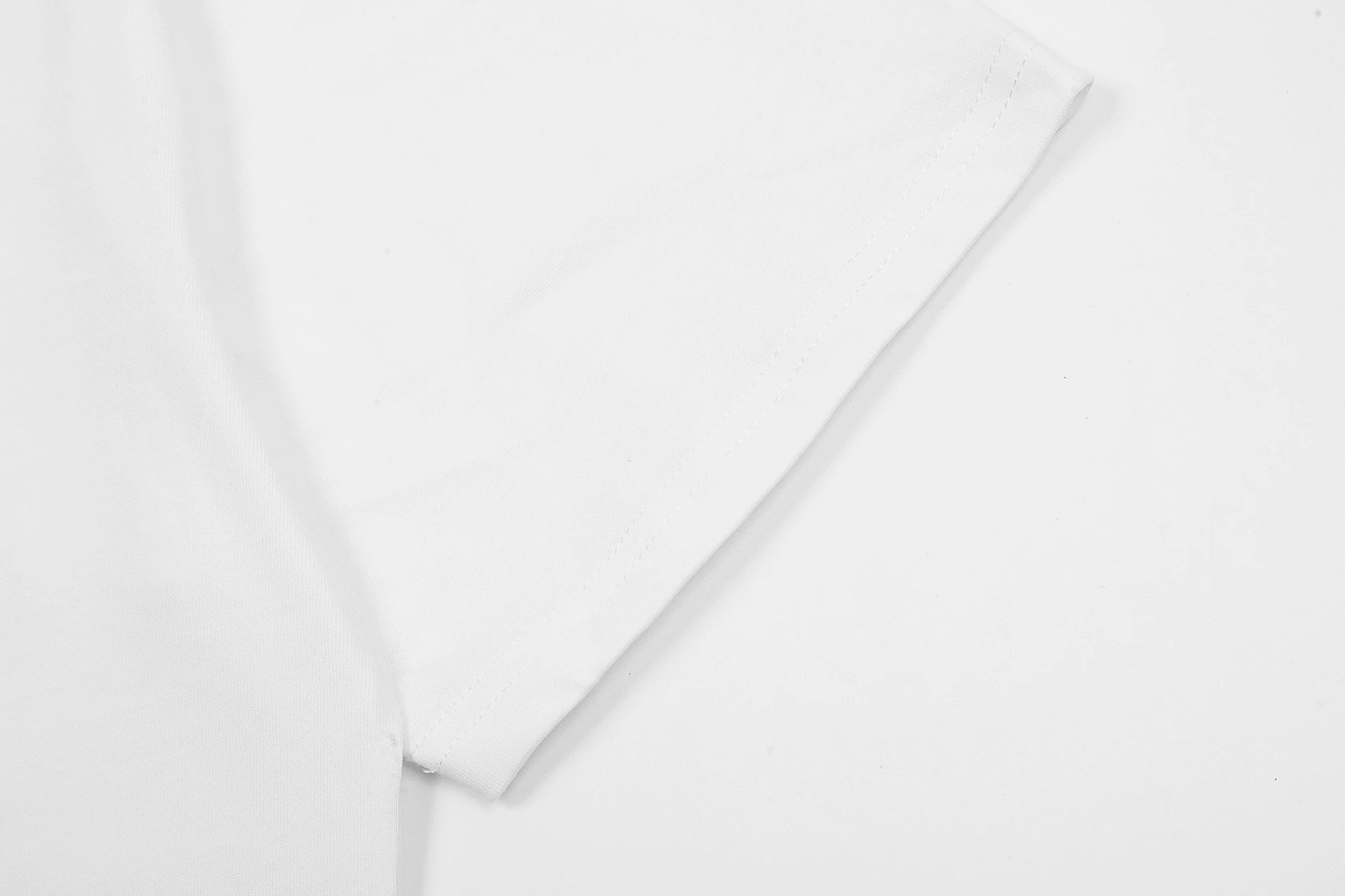 Graphic High Street T-Shirt Ivory - Gallery Image 12 - Detailed View