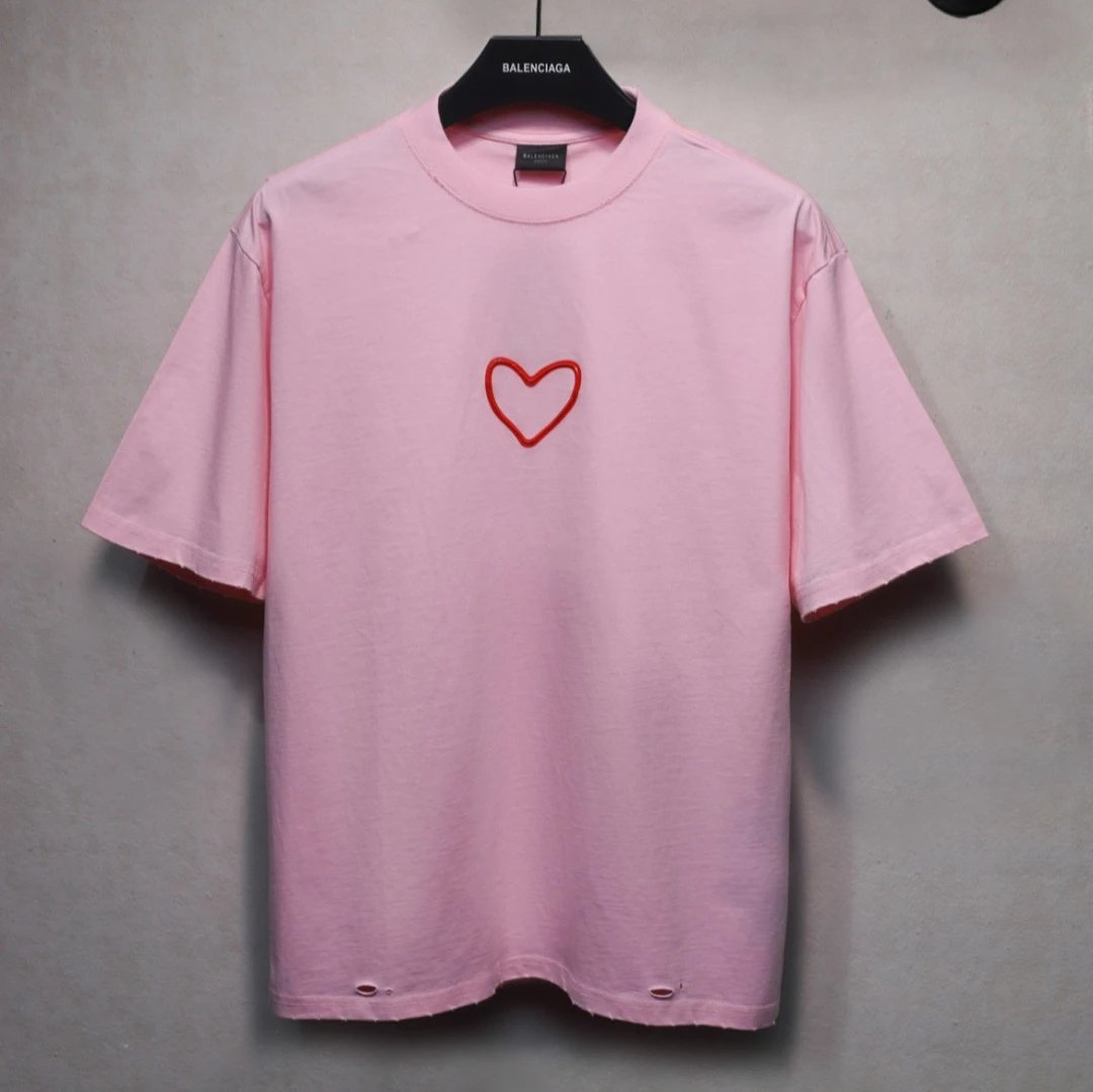 Distressed Heart Print Cotton Tee Unisex Onyx - Gallery Image 3 - Detailed View