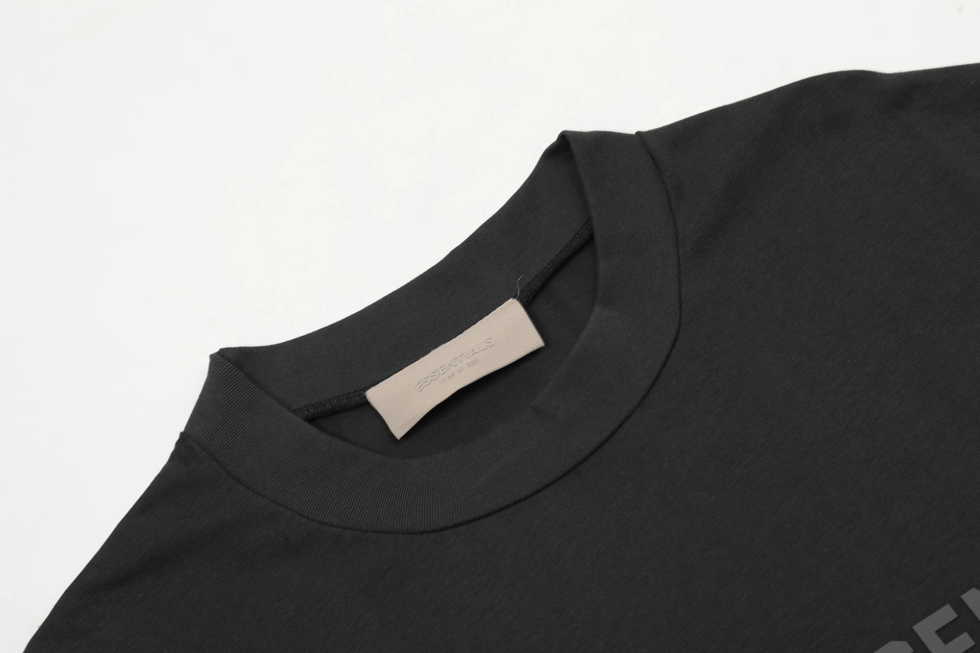 High-Street Cotton Tee Beige - Gallery Image 11 - Detailed View