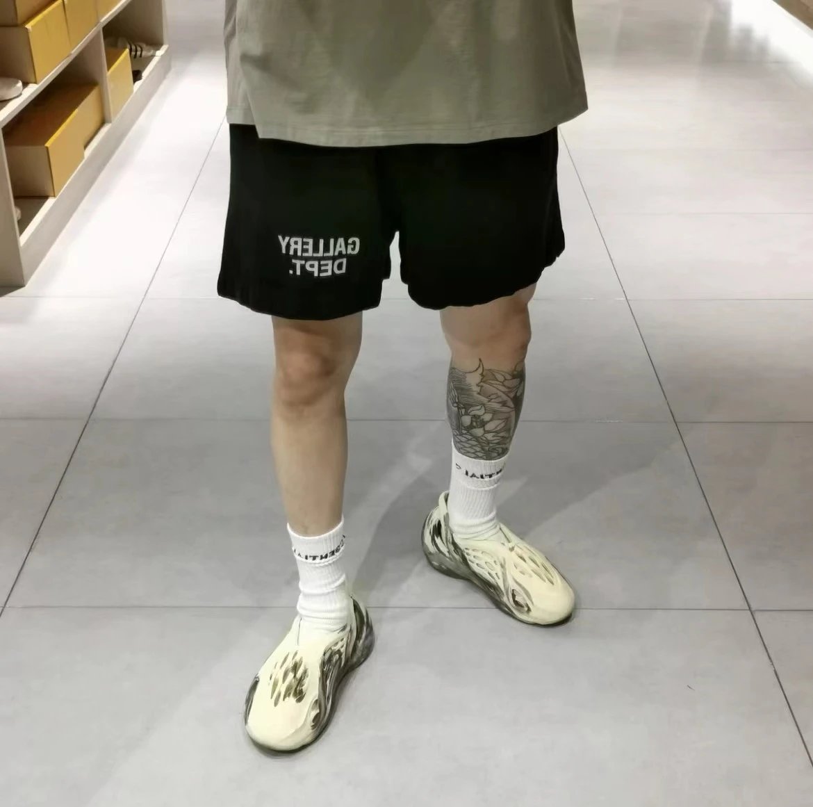 Gallery Dept Beige Unisex Shorts - Gallery Image 9 - Detailed View