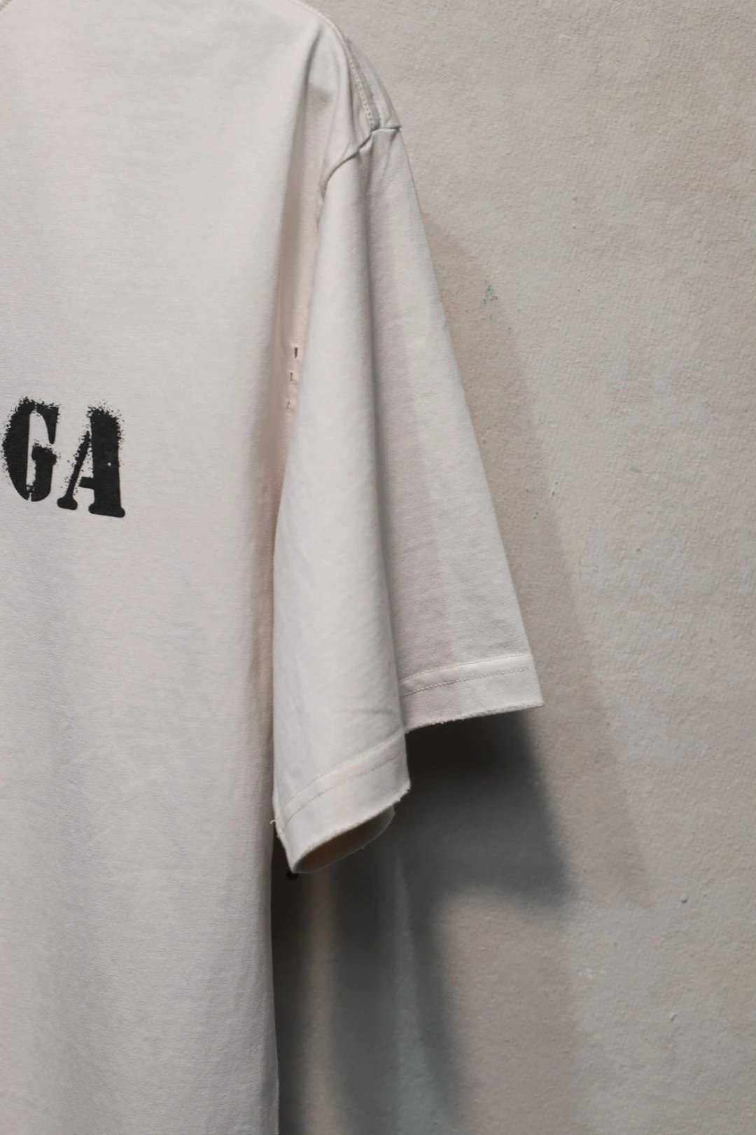 Distressed Graphic Print Cotton Tee-Jet Black - Gallery Image 6 - Detailed View