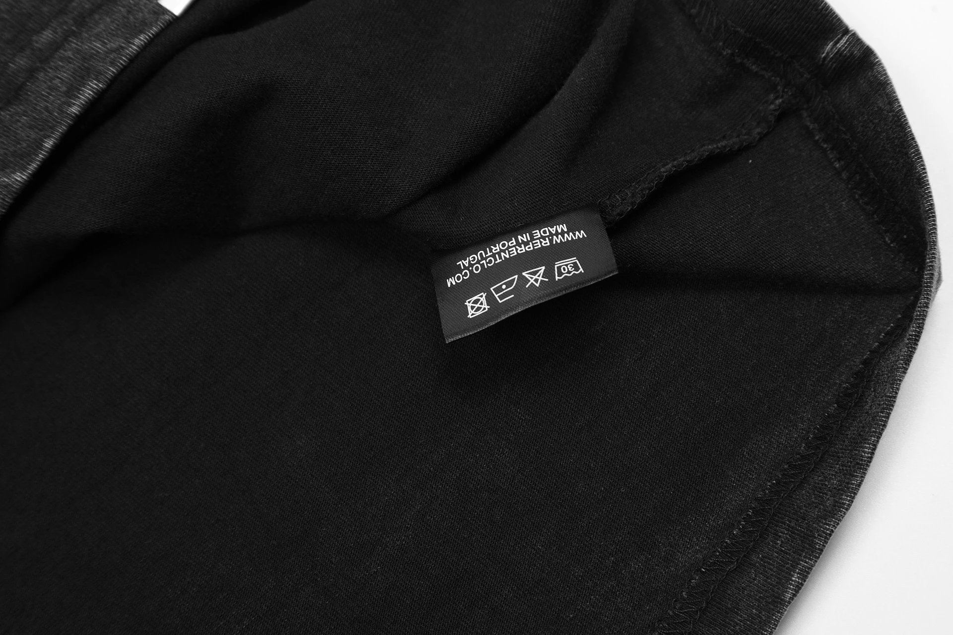 Represent Graphic Tee Black - Gallery Image 11 - Detailed View