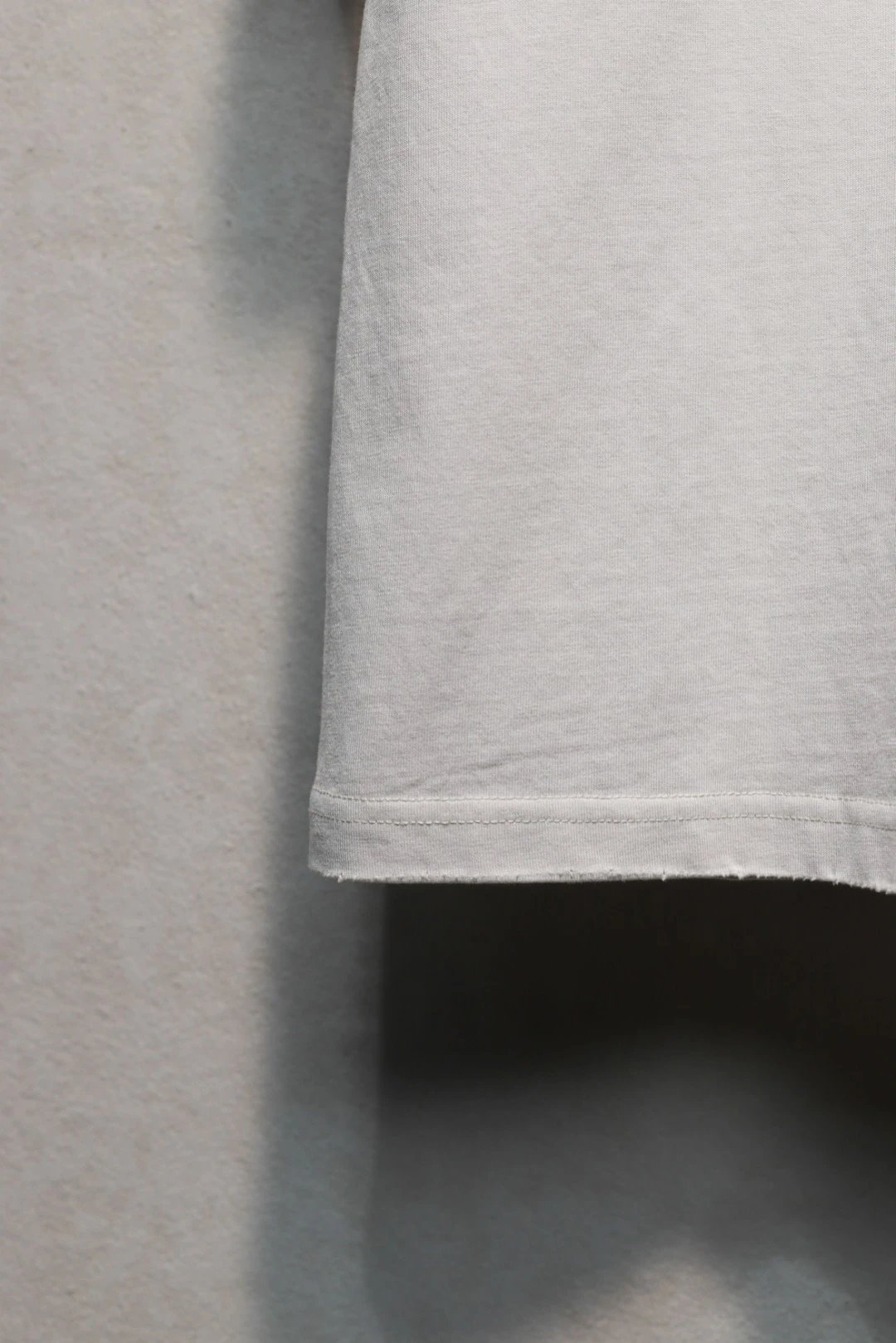 Distressed Graphic Print Cotton Tee-Jet Black - Gallery Image 5 - Detailed View