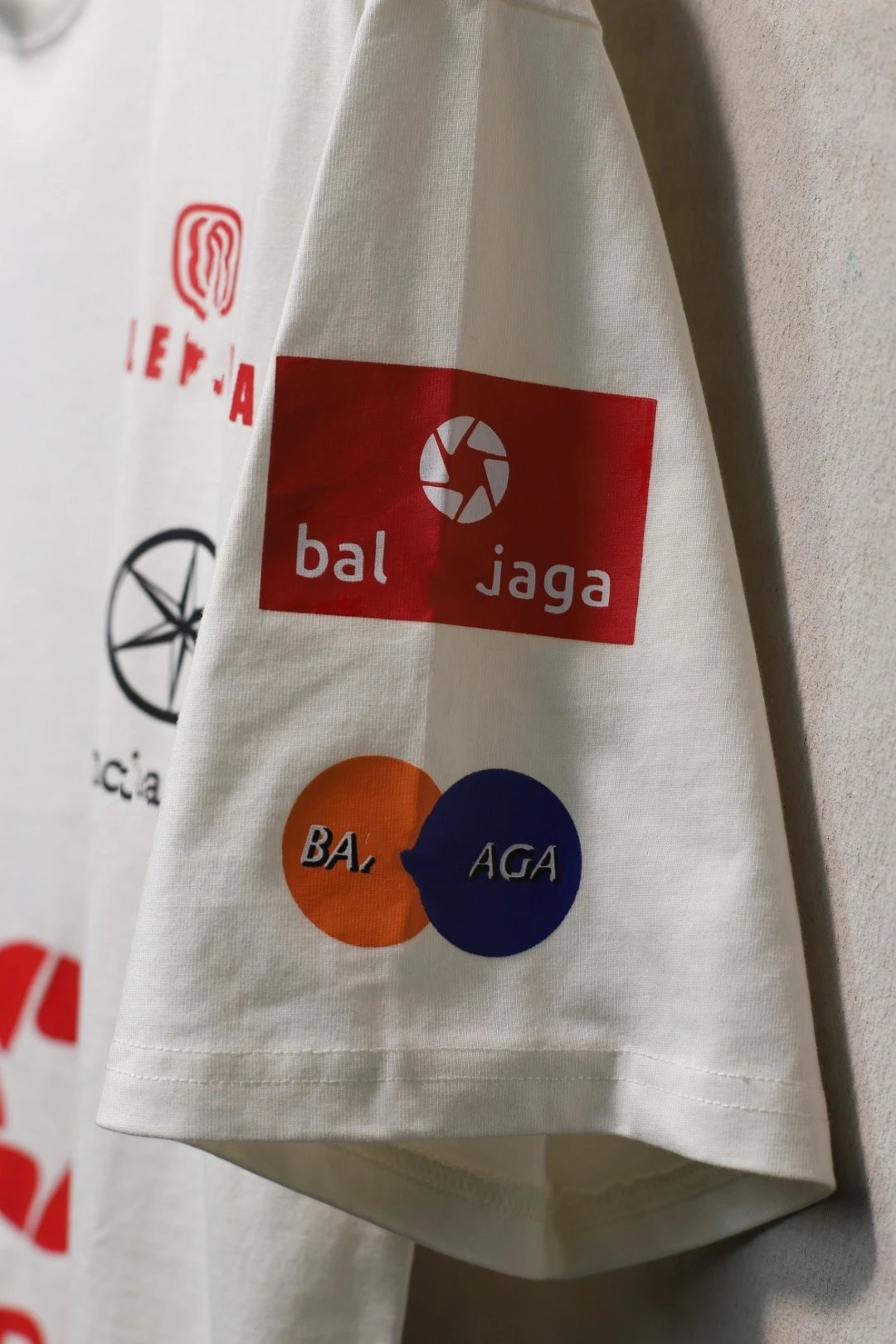 Unisex Oversized Cotton Logo Print T-Shirt, Onyx Black - Gallery Image 5 - Detailed View