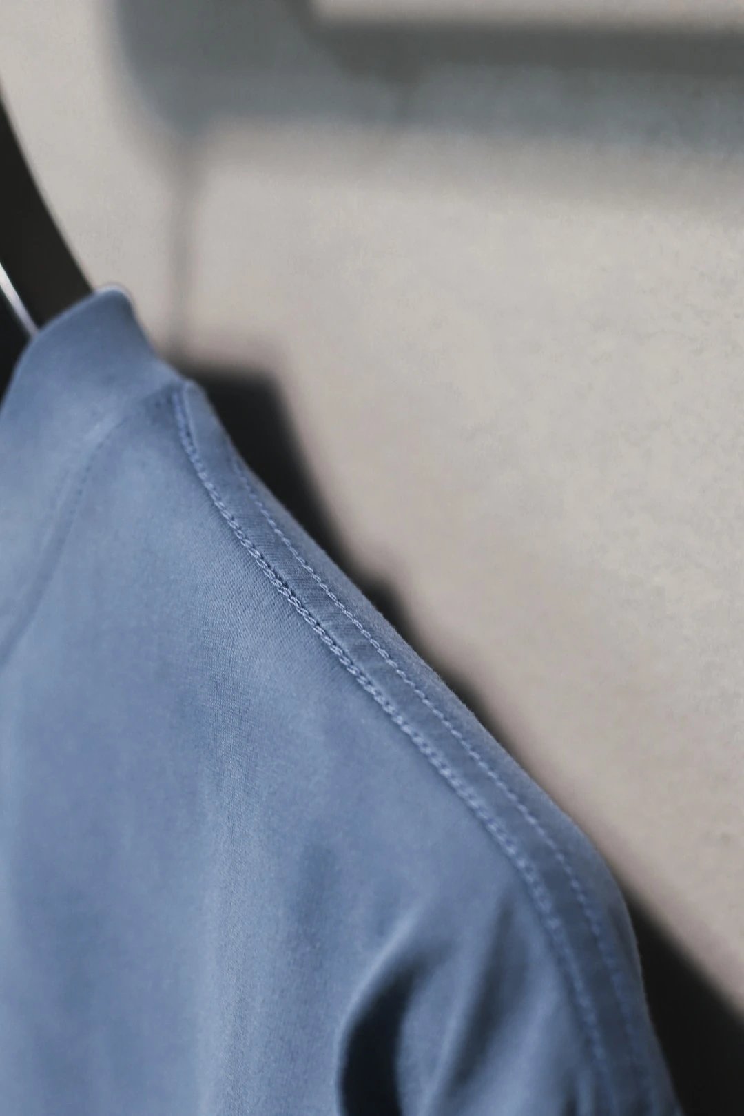 Oversized Unisex Letter Print Tee, Ombre Slate Blue - Gallery Image 6 - Detailed View