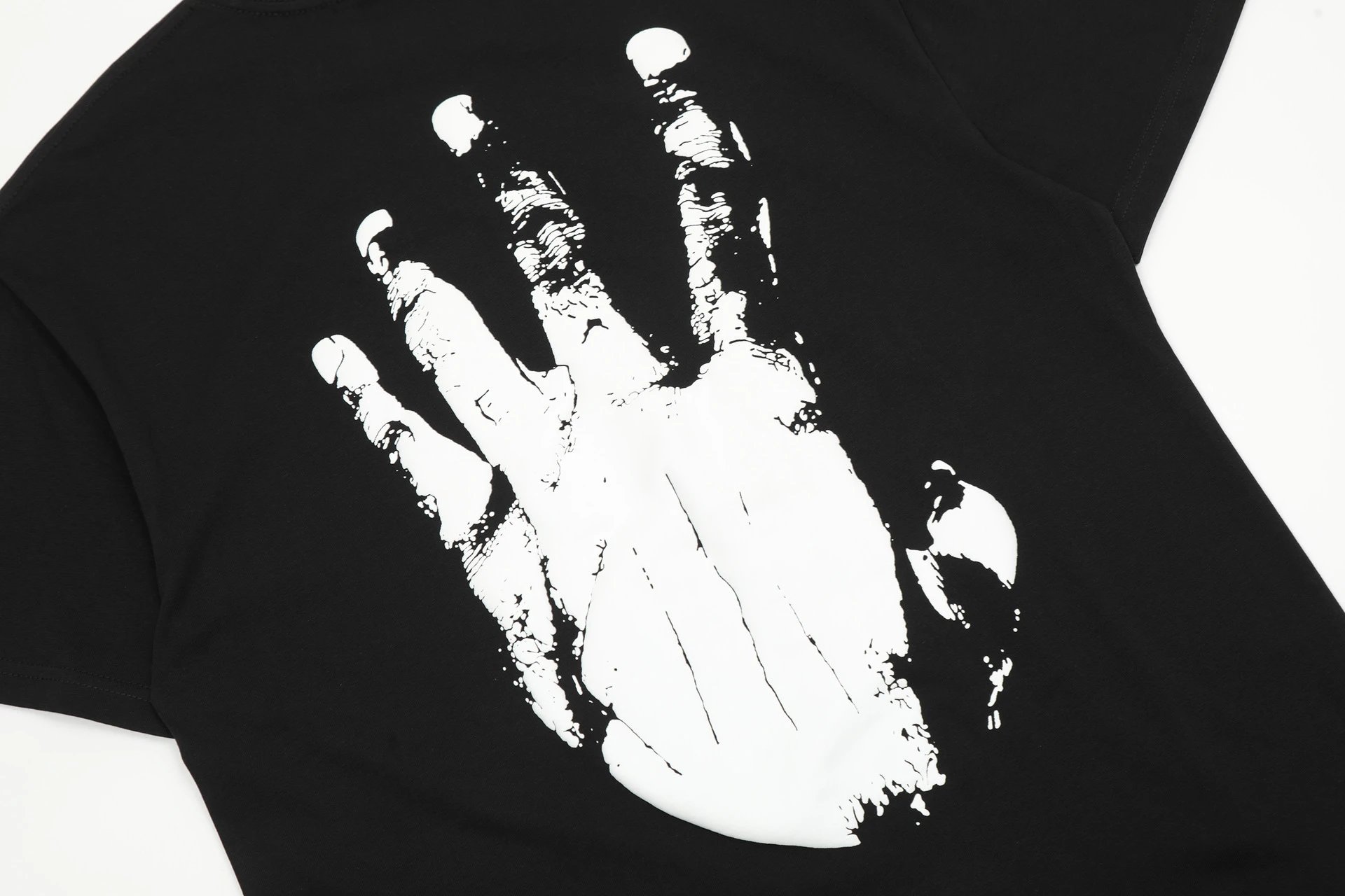 Vintage Graphic Handprint Tee Ivory Black - Gallery Image 8 - Detailed View
