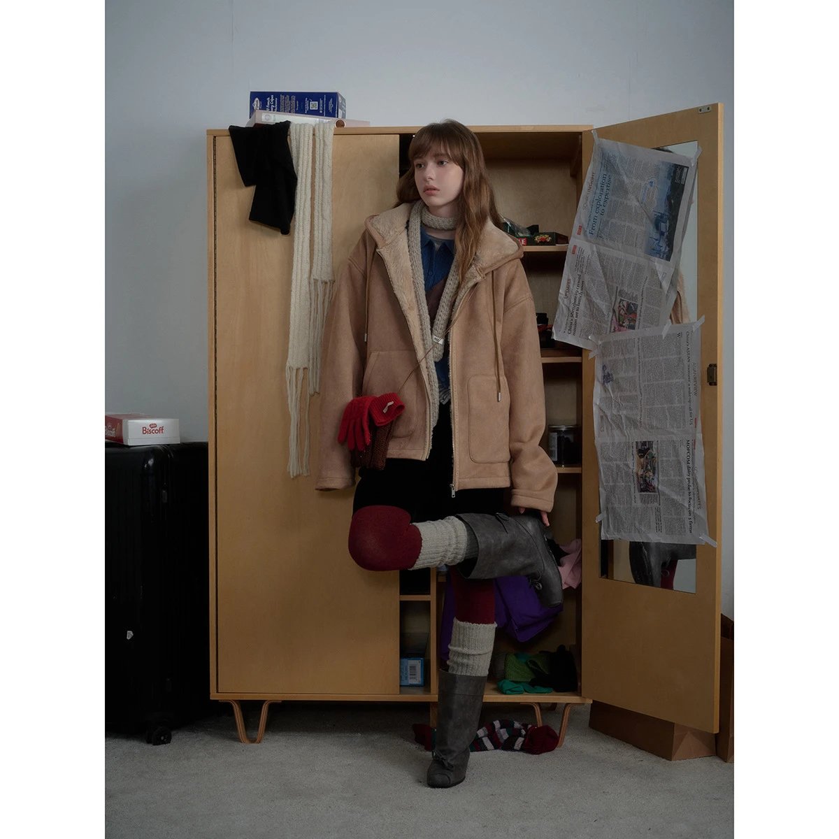 Retro Loose Fit Unisex Faux Suede Sherpa Lined Jacket, Ecru - Gallery Image 3 - Detailed View