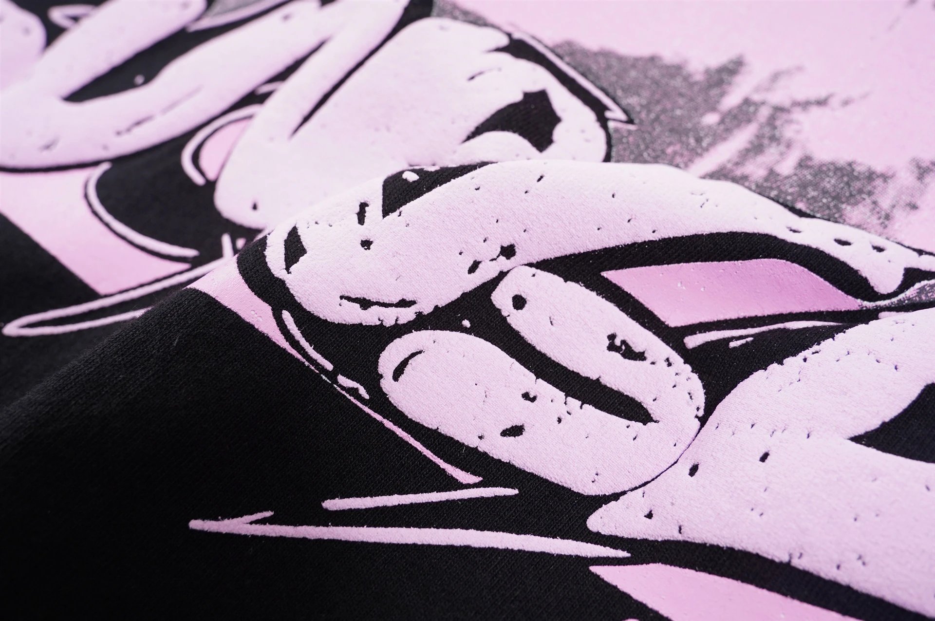 Street Graphic Cotton Tee Noir Pink - Gallery Image 6 - Detailed View