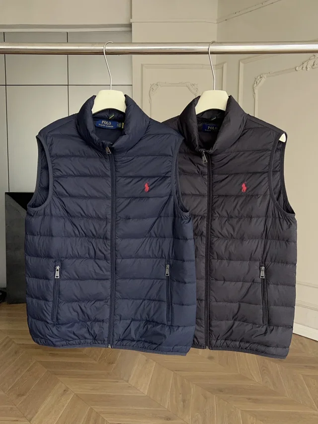 Burberry Down Jackets Quilted hooded puffer jacket product detail image 2