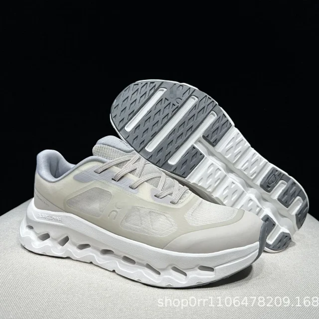 On Sneakers Cloudtilt Remix product detail image 6