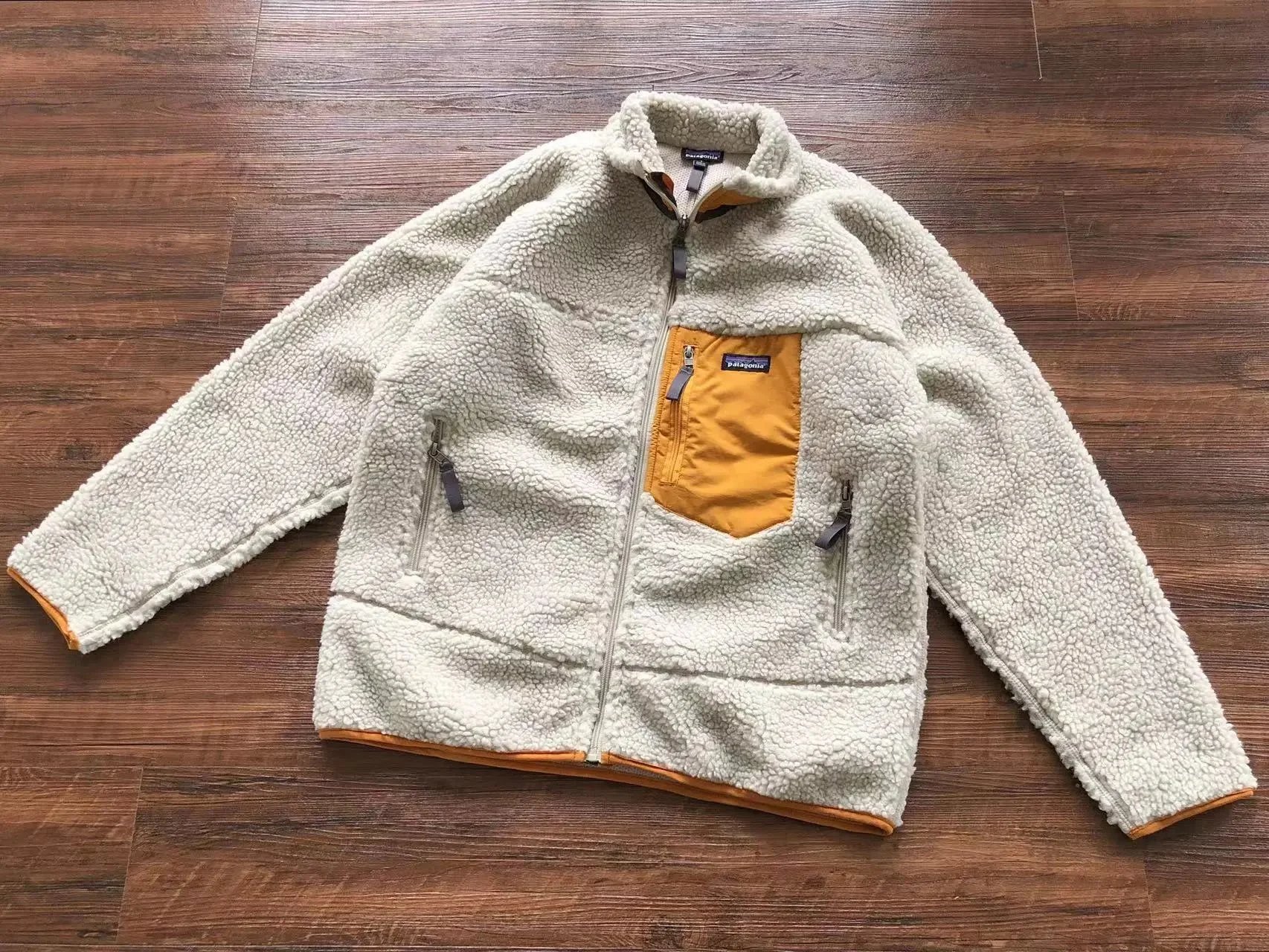 Patagonia Mixed fleece and puffer outerwear styles image 5