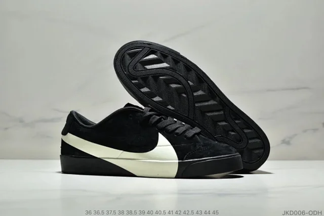Nike Sneakers Blazer Low-Top with Oversized Swoosh product detail image 5