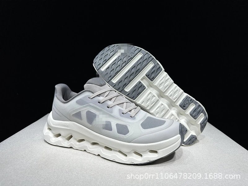 On Sneakers Cloudtilt Remix — 12