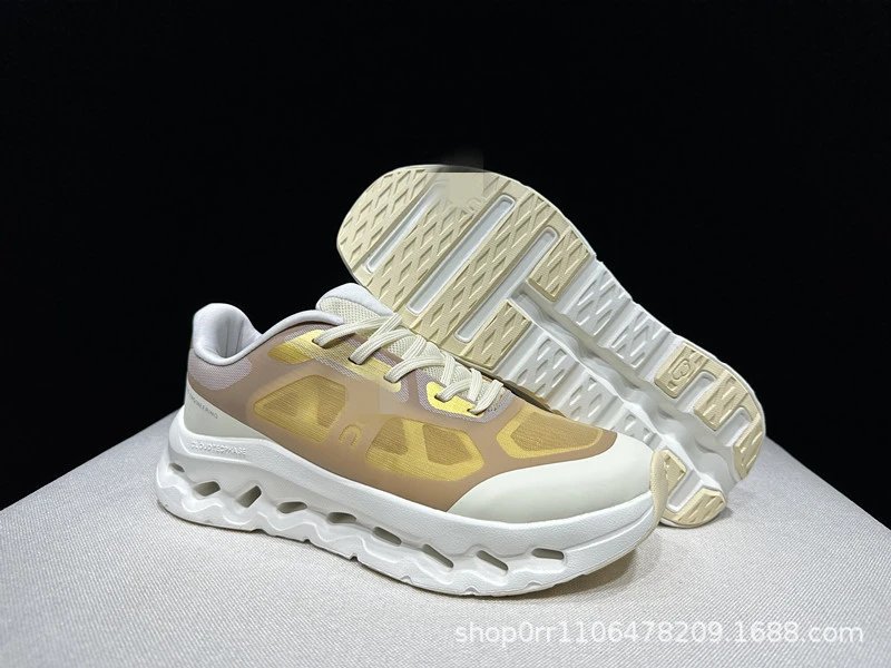 On Sneakers Cloudtilt Remix — 3