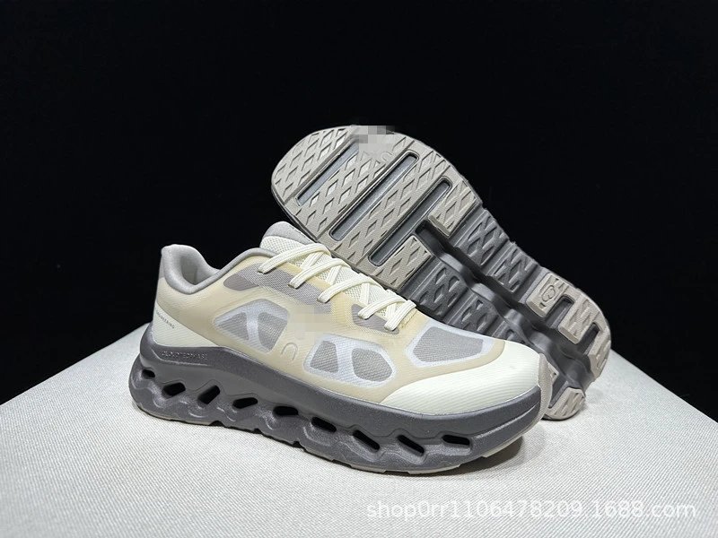 On Sneakers Cloudtilt Remix — 10