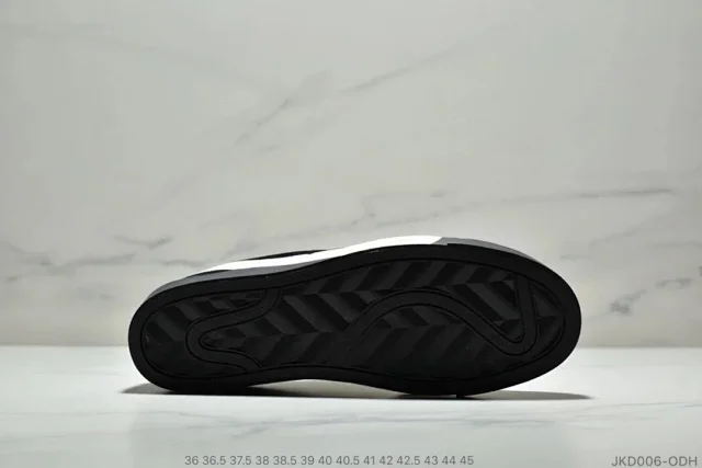 Nike Sneakers Blazer Low-Top with Oversized Swoosh product detail image 9