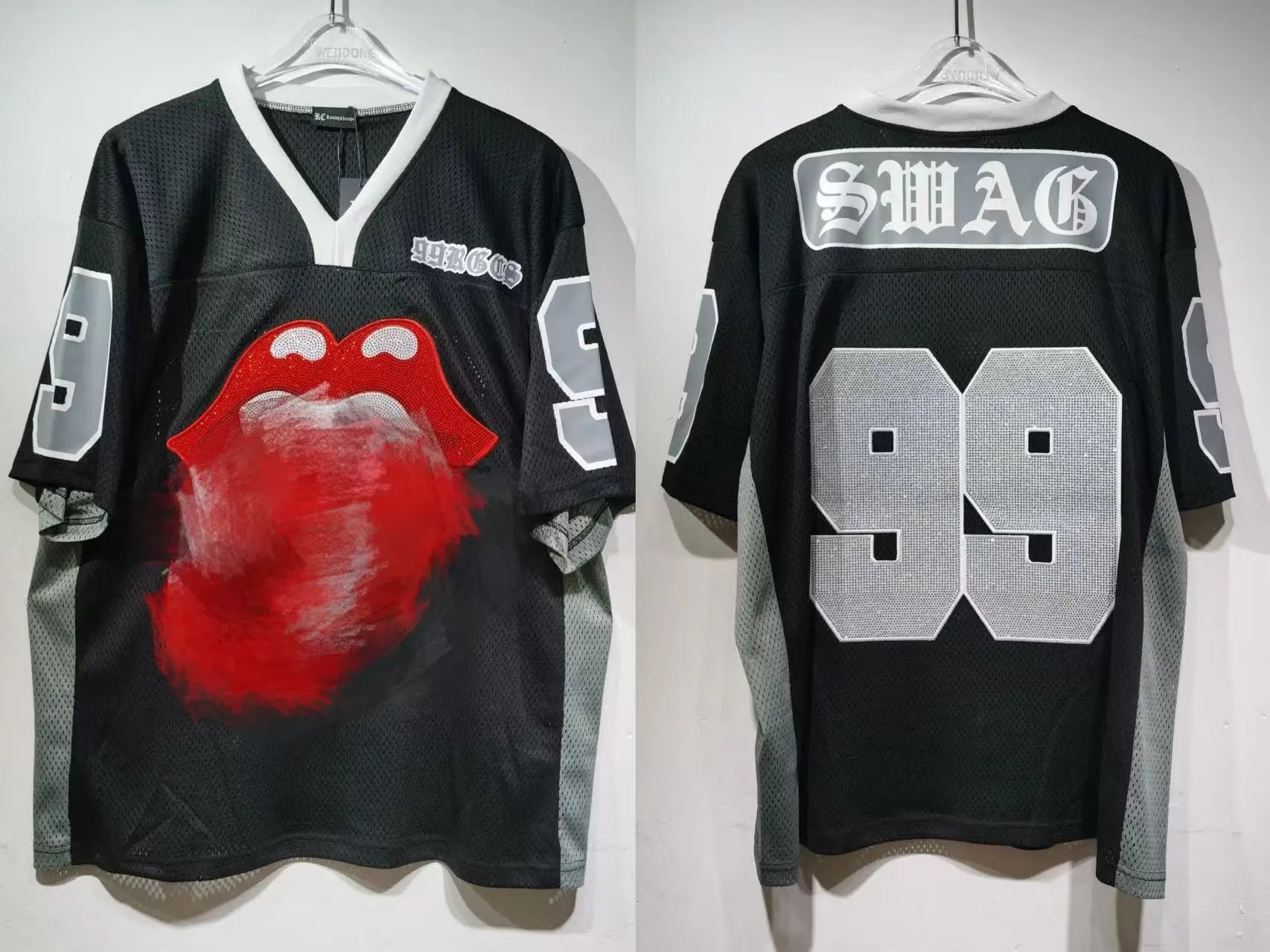 Palace Football Jerseys V-neck mesh jersey with graphic prints and number appliqués — CT 015 Black short-sleeved shirt