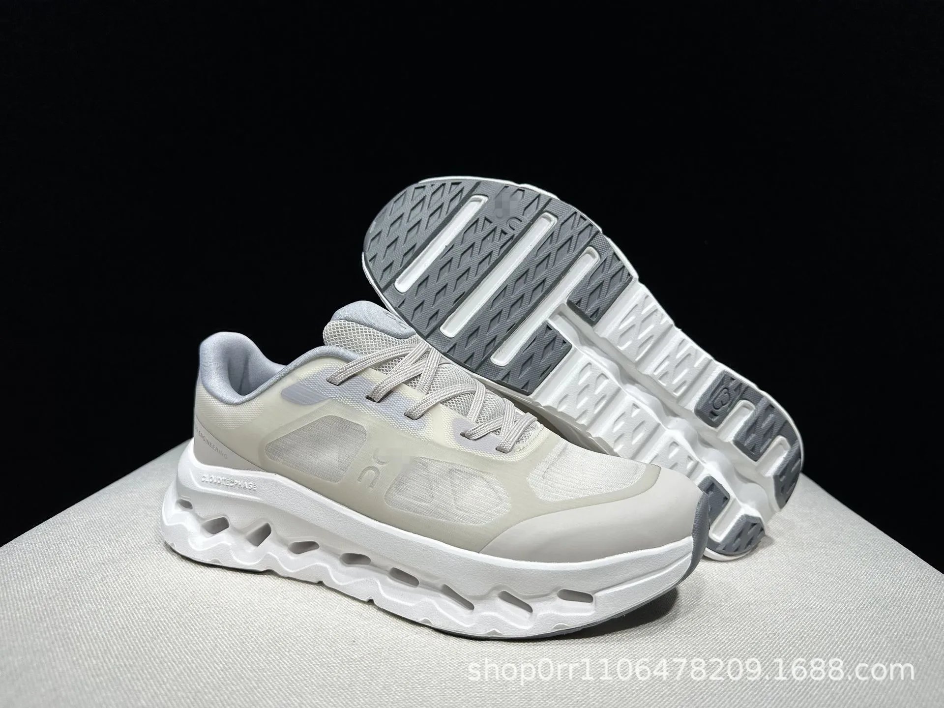 On Sneakers Cloudtilt Remix — 2