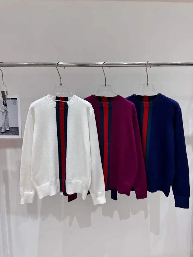 Unbranded Knitwear Crew Neck Knit Sweater with Contrast Center Stripe product detail image 1