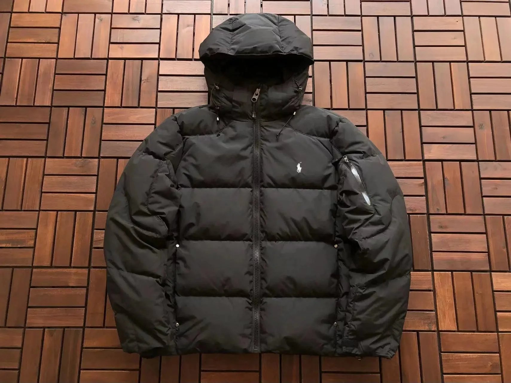 Patagonia Mixed fleece and puffer outerwear styles — 03