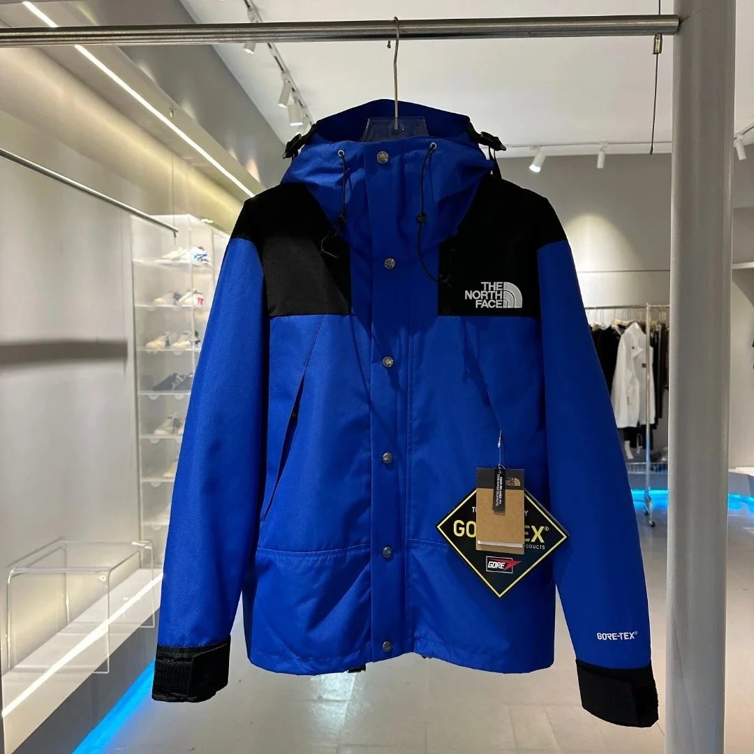 Puma Jackets Hooded color-block football jacket — 21