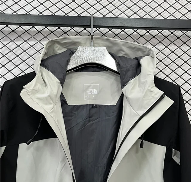 Arc'teryx Jackets Hooded zip-up shell jacket product detail image 9