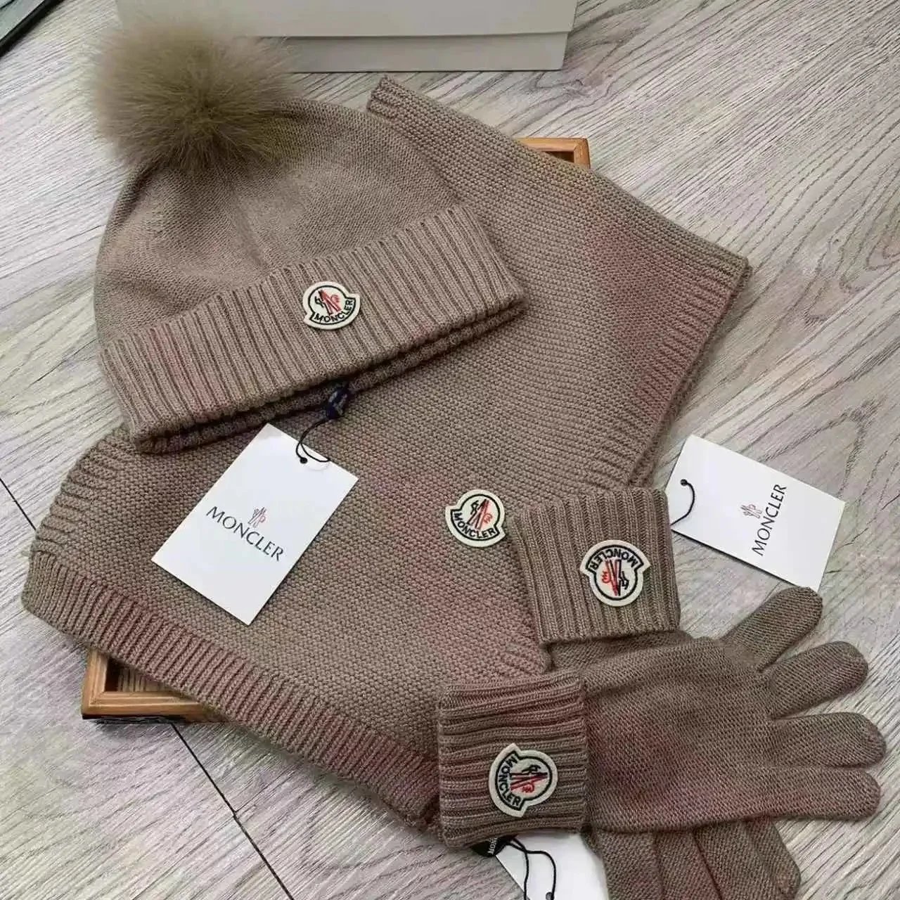 Moncler Knitted beanie, scarf and gloves set image 6