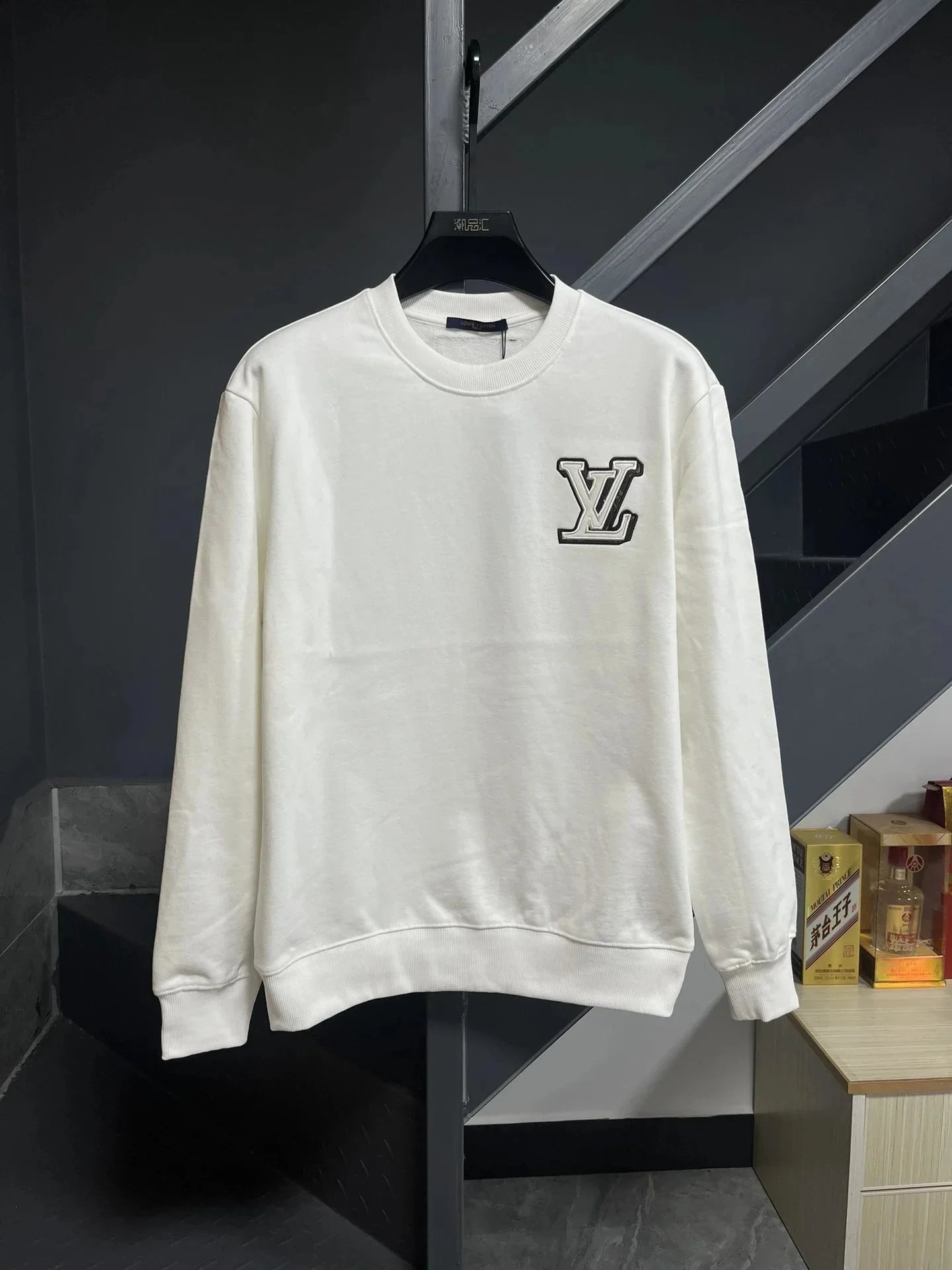 Louis Vuitton Knitwear Crew-Neck Logo Knit Sweater — Classic logo appliqué embroidery – white
