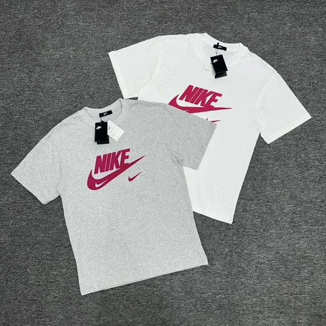 Nike T-Shirts Short-Sleeve Logo Graphic product detail image 3
