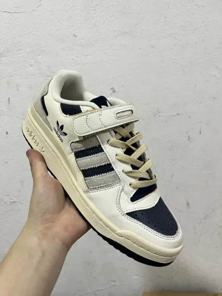 Adidas Originals Forum 84 Low White and Navy Blue Sneakers - 3