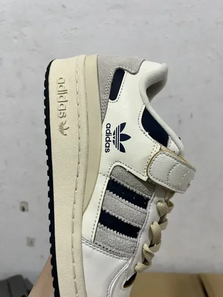 Adidas Originals Forum 84 Low White and Navy Blue Sneakers - 11