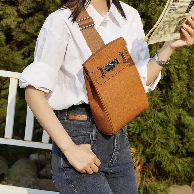 Hermès Crossbody Bags Kelly-style buckle closure, pebbled leather, wide strap image 6