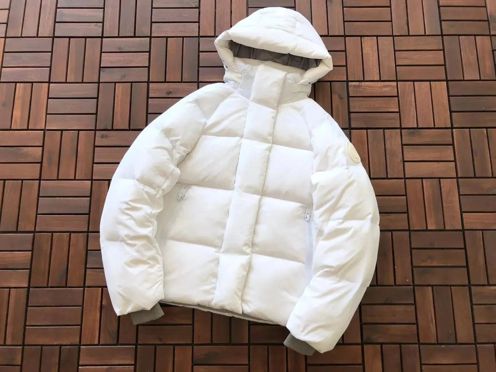 Canada Goose Down Jackets Fur-Trim Hooded Jacket — 40