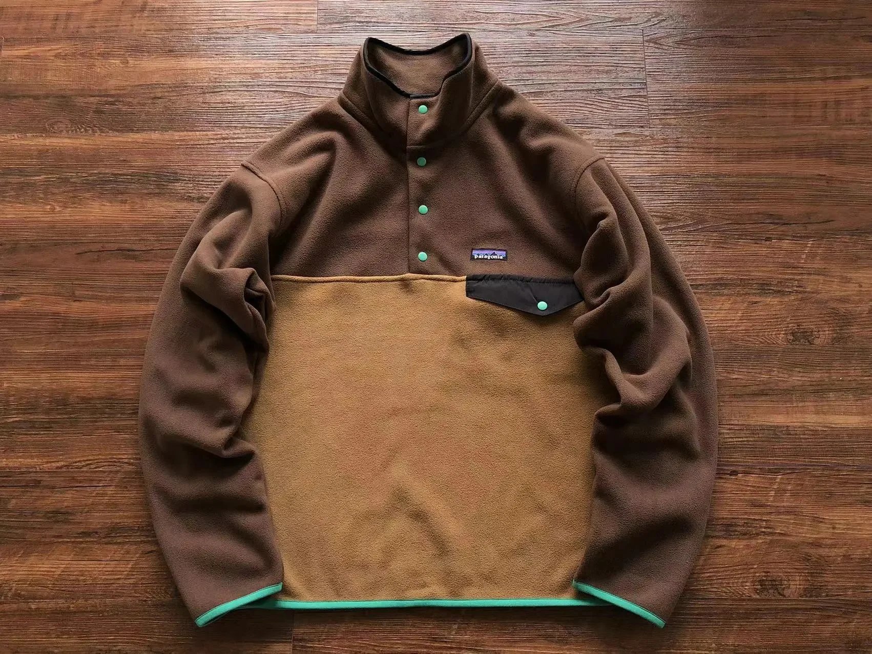 Patagonia Mixed fleece and puffer outerwear styles — 40