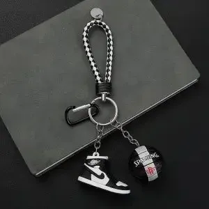 Air Jordan 1 High OG x Spalding Keychain Black / White Jewelry - 1
