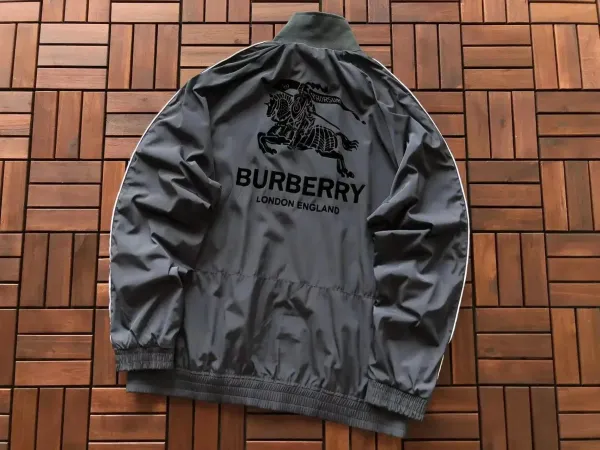 Burberry Equestrian Knight Graphic Windbreaker Gray Jacket Outerwear.windbreaker - 1