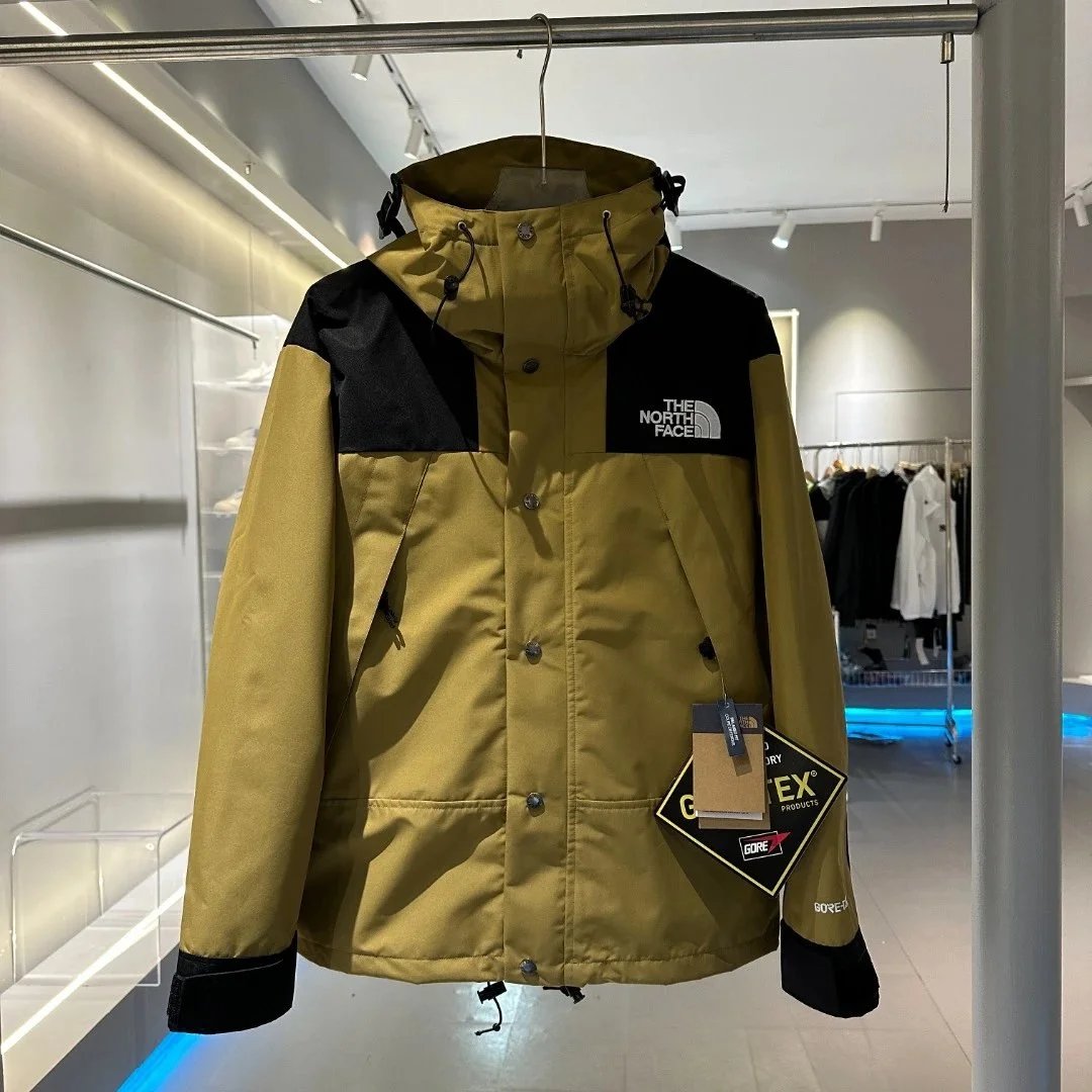 Puma Jackets Hooded color-block football jacket — 25