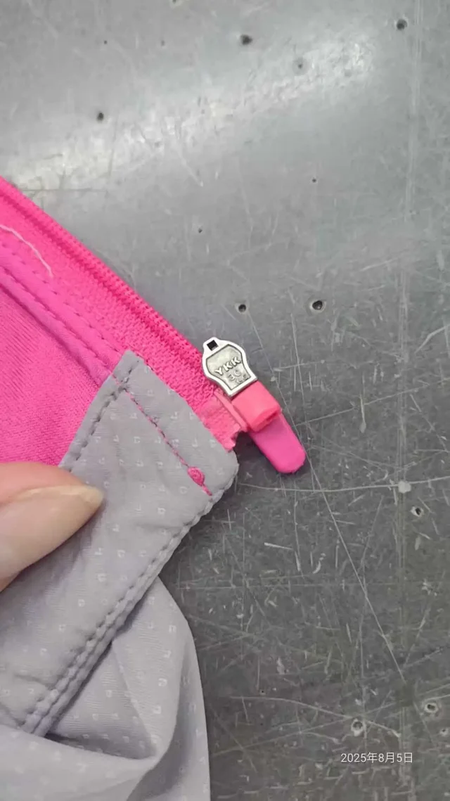 Nike Jackets Hooded color-block windbreaker jacket product detail image 14