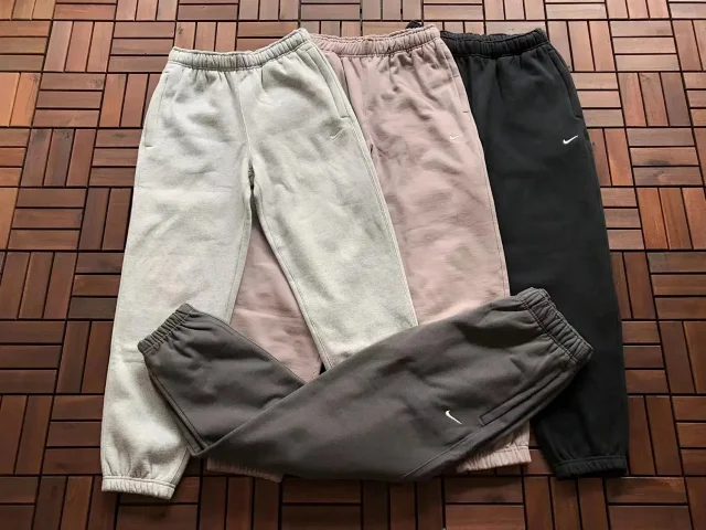 Nike Trousers Elastic-waist jogger product detail image 2