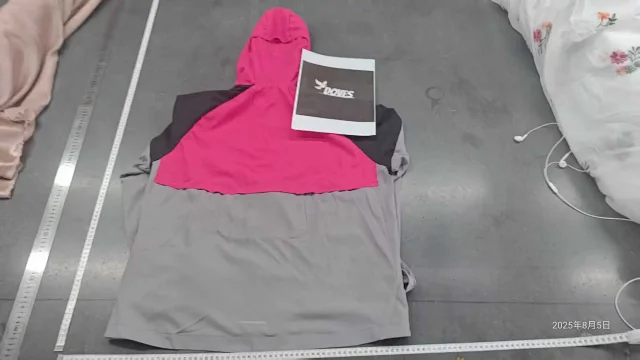 Nike Jackets Hooded color-block windbreaker jacket product detail image 17