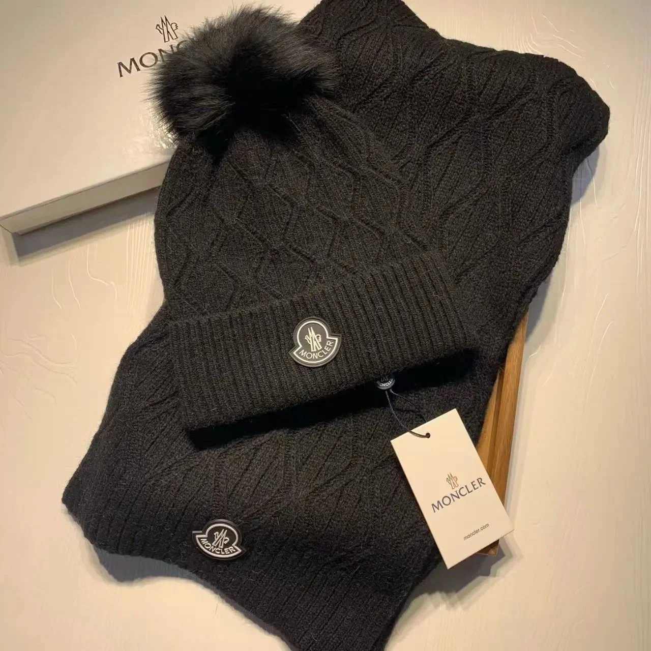 Moncler Knitted beanie, scarf and gloves set image 15