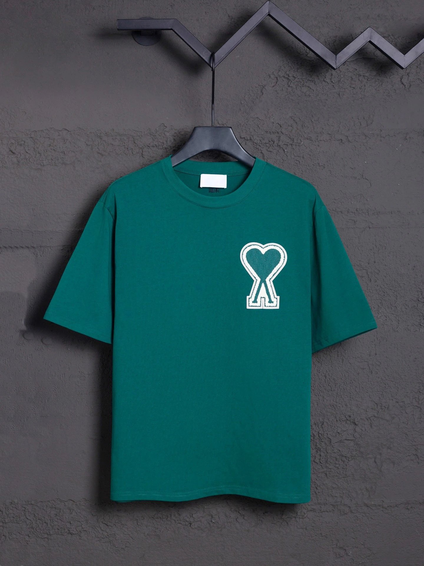 AMI Paris T-Shirts MQ605 Embroidered de Cœur Logo Crewneck T-Shirt — 602 Green