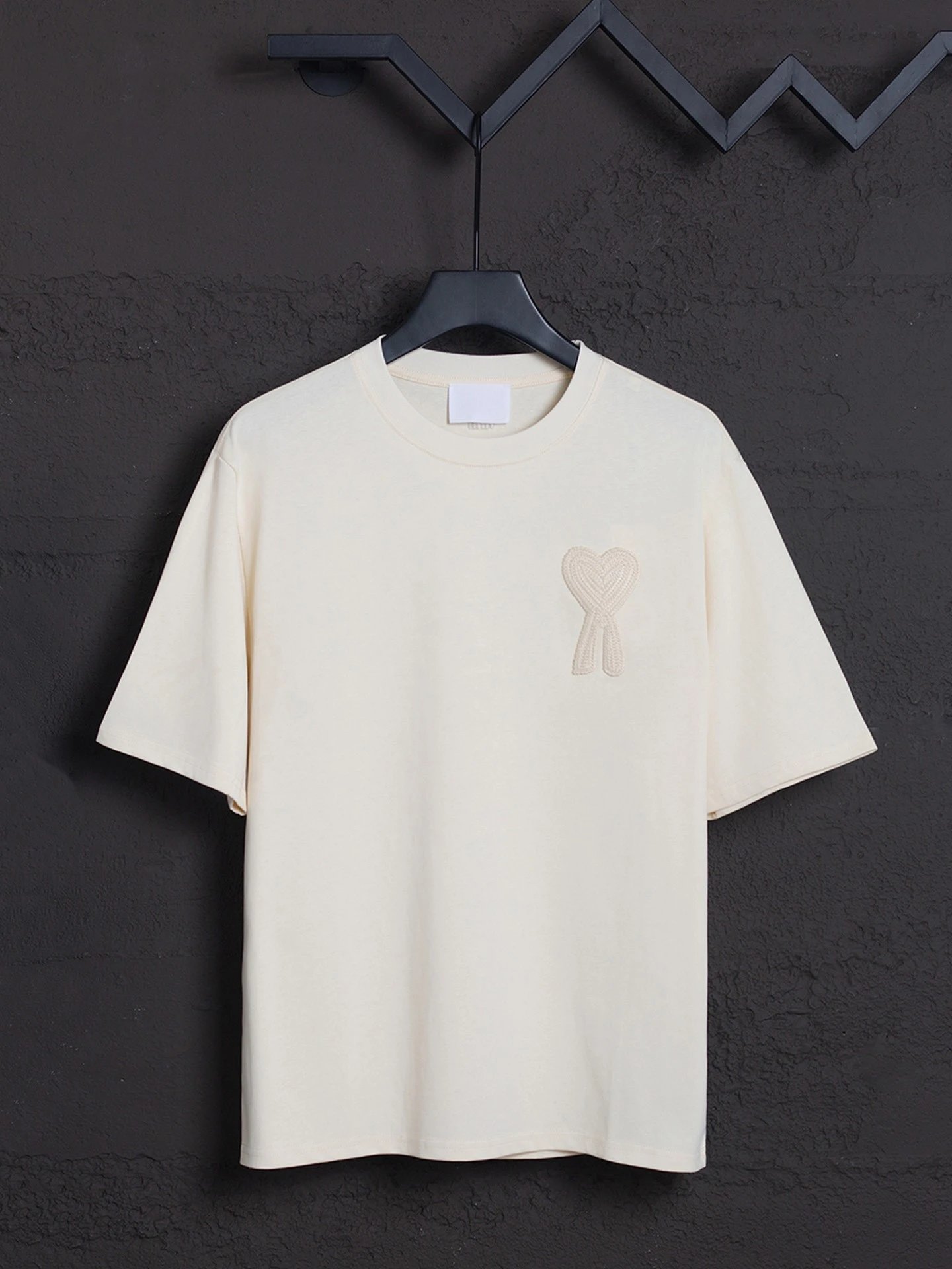 AMI Paris T-Shirts MQ605 Embroidered de Cœur Logo Crewneck T-Shirt image 10