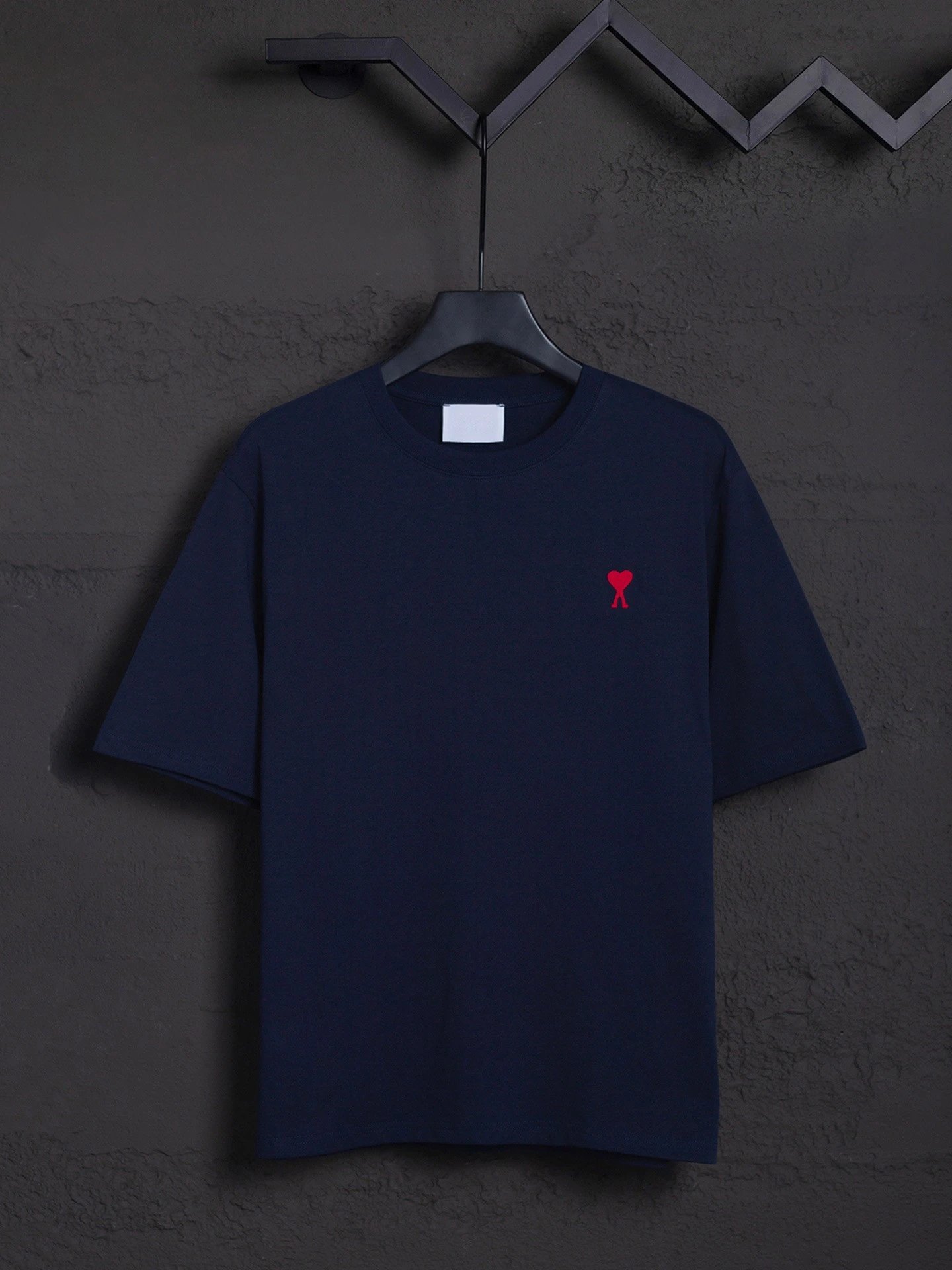 AMI Paris T-Shirts MQ605 Embroidered de Cœur Logo Crewneck T-Shirt — 603 Navy Blue