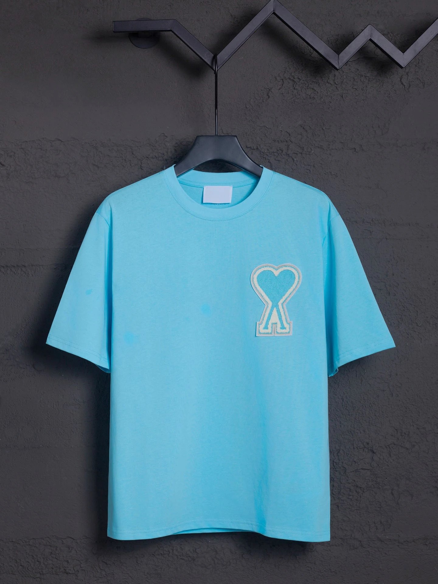 AMI Paris T-Shirts MQ605 Embroidered de Cœur Logo Crewneck T-Shirt — 602 Lake blue